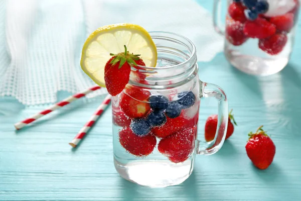 Leckere Erdbeer-Limonade — Stockfoto