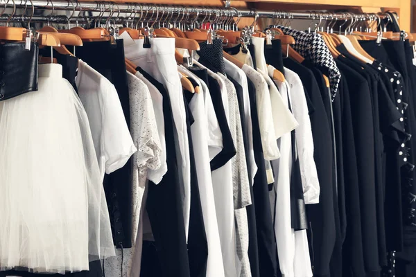 Demiryolu ile farklı kıyafetler