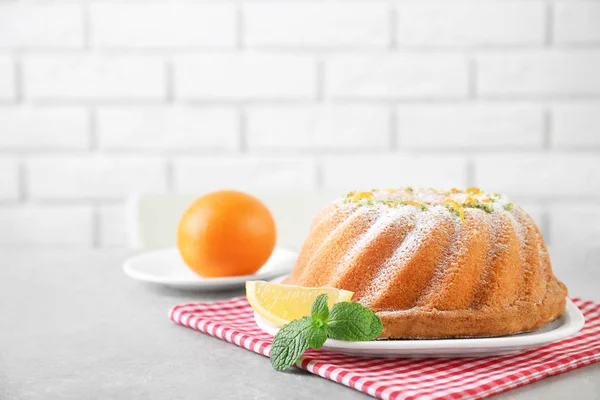 Delicious citrus cake — Stock Photo, Image