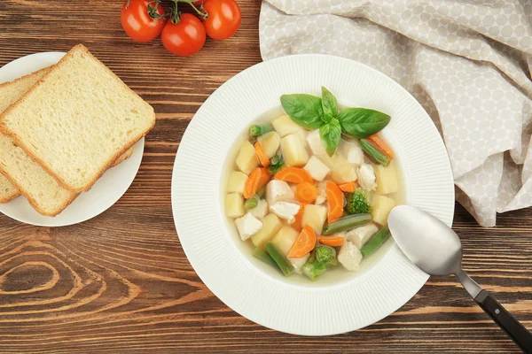 Вкусный суп из индейки — стоковое фото