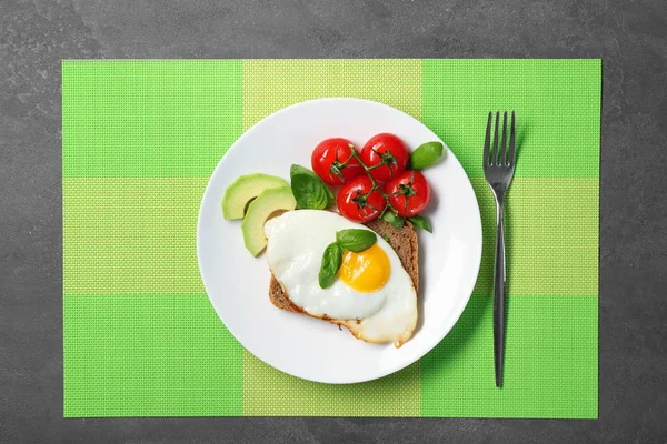 Kolay yumurta domates ile — Stok fotoğraf
