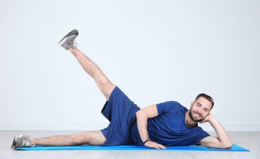 adam eğitim bacaklar