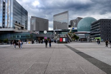 İş bölgesinde modern binalar 