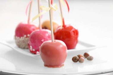 lezzetli şeker elma