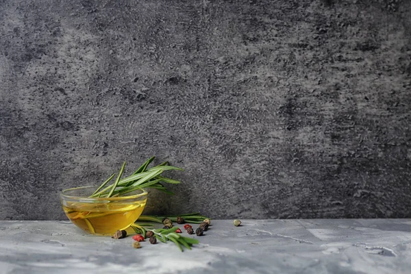 taze biberiye ve baharatlar