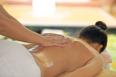 kadın masaj aldıktan