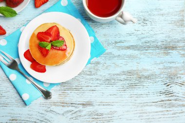 Lezzetli gözleme ile plaka 