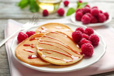 Lezzetli gözleme ile plaka 