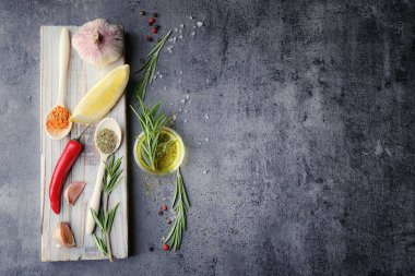 taze biberiye ve baharatlar