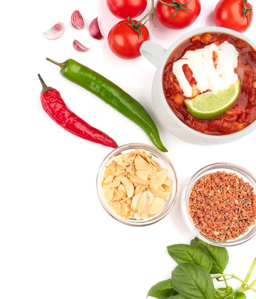 Composición con delicioso chile de pavo e ingredientes — Foto de Stock