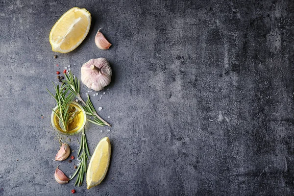 limon ve sarımsak ile taze biberiye