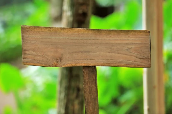Puste Drewniane Kierunkowe Znak Zewnątrz Zbliżenie — Zdjęcie stockowe