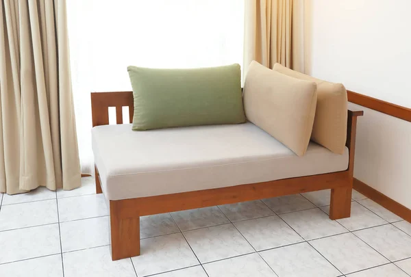 Couch in hotel room — Stock Photo, Image