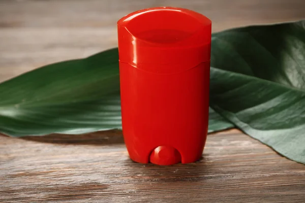 Deodorant Leaves Wooden Background — Stock Photo, Image