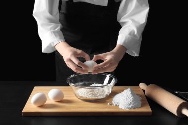 genç kadın aşçı 