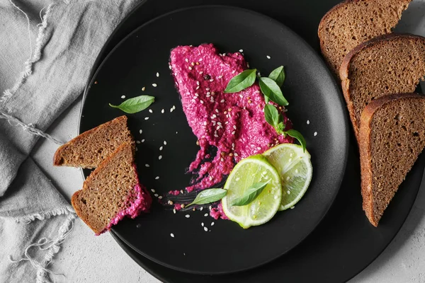 lezzetli kremsi pancar humus 