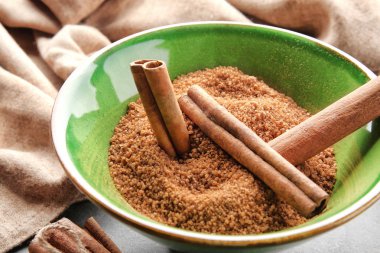 Tarçınlı şeker ve sopa