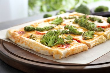 quiche brokoli ve peynir ile