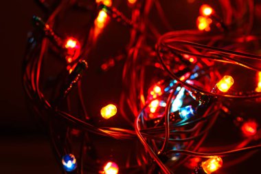 Noel ışıkları parlayan 