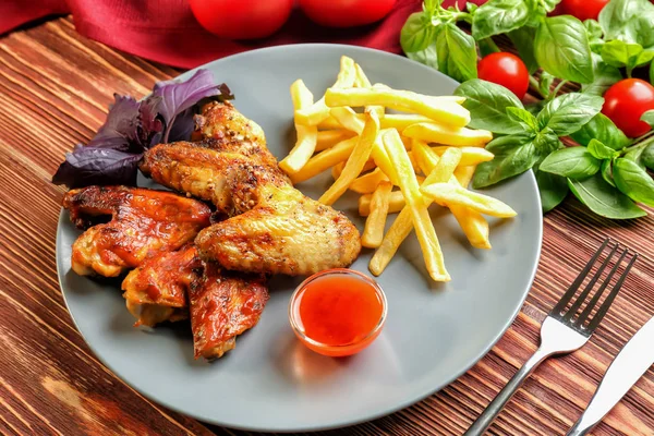 Tasty chicken wings — Stock Photo, Image