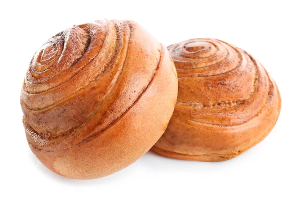 Rollos de canela dulce sobre fondo blanco — Foto de Stock