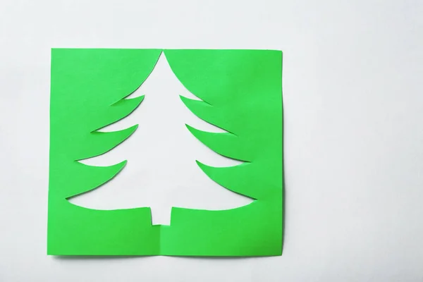 切出圣诞树的纸 — 图库照片