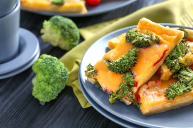 quiche brokoli ve peynir ile