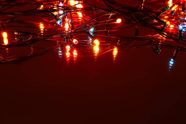 Noel ışıkları parlayan 