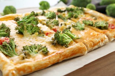 quiche brokoli ve peynir ile