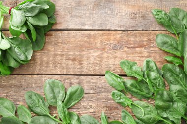 taze ıspanak yaprakları