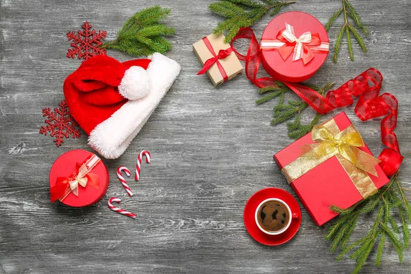 Composizione natalizia con scatole regalo — Foto Stock