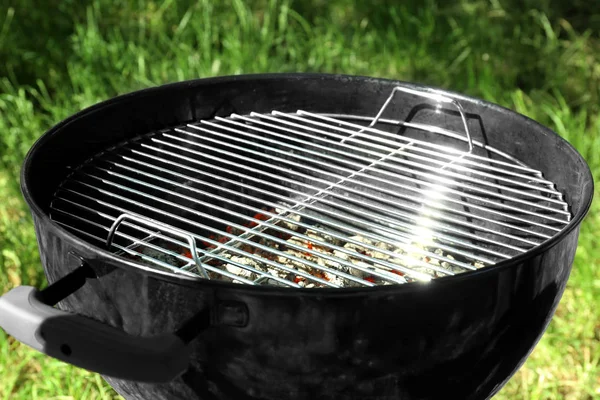 Grill im Freien — Stockfoto