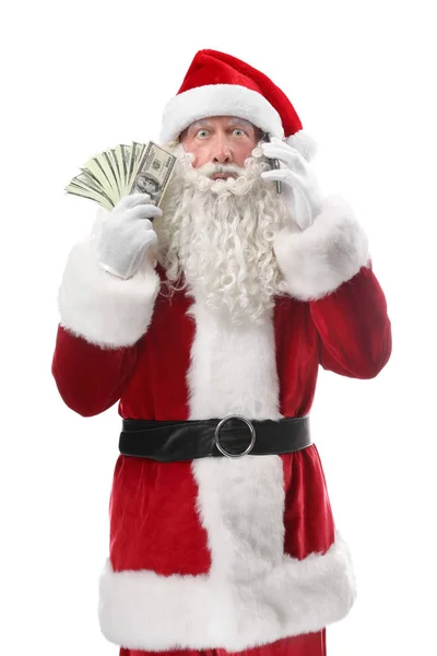 Santa Claus aanhouden van geld en praten over de telefoon tegen de witte achtergrond — Stockfoto