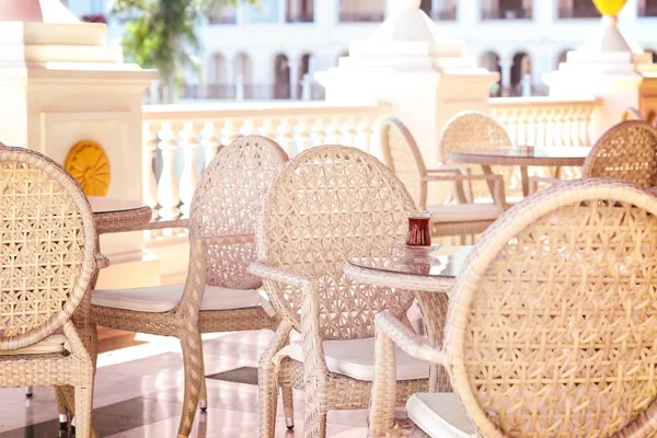 Sandalye ve masa modern Cafe.