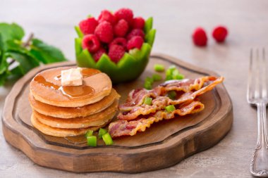 Lezzetli kahvaltı krep ile 