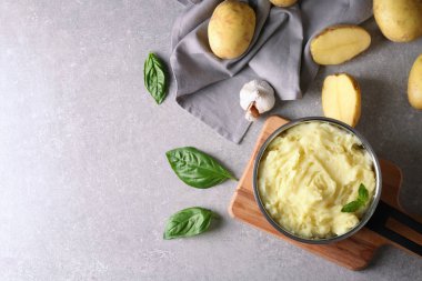 masada tencerede patates püresi