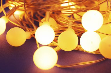 Parlayan Noel ışıkları 