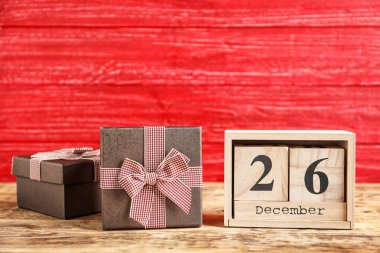 Takvim Tarih ve hediye kutuları ile  