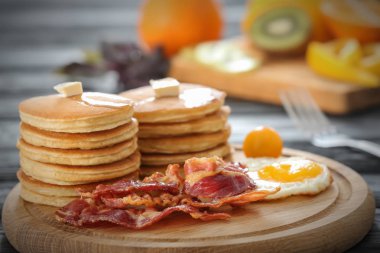 Lezzetli kahvaltı krep ile 