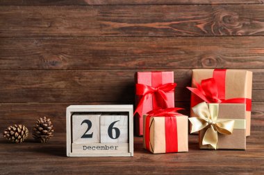 Takvim Tarih ve hediye kutuları ile  