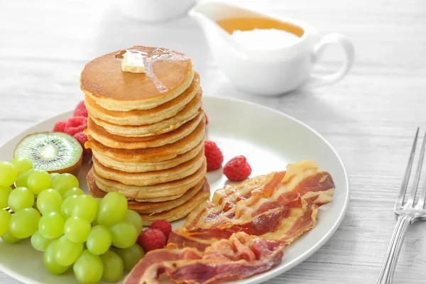 Lezzetli kahvaltı krep ile 