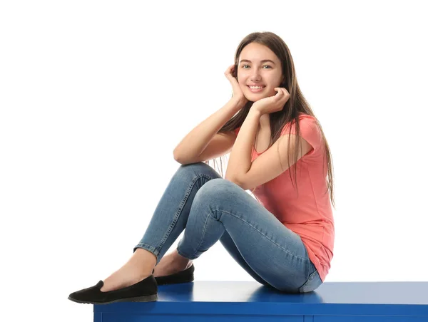 Bella ragazza adolescente in posa — Foto Stock