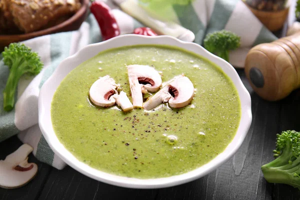 Sopa de couve fresca — Fotografia de Stock