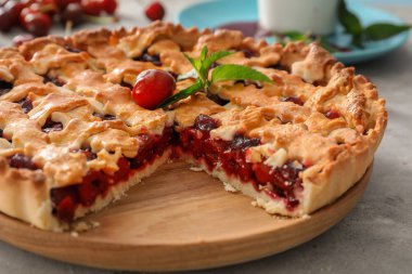 lezzetli vişneli pasta 