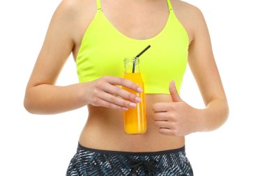 Beyaz arka plan üzerinde genç kadınla. Diyet kavramı