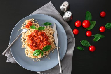 Bolognese soslu lezzetli makarna