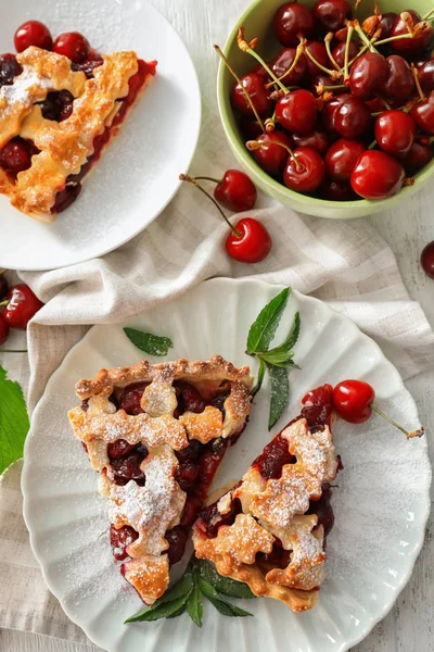 lezzetli vişneli pasta 