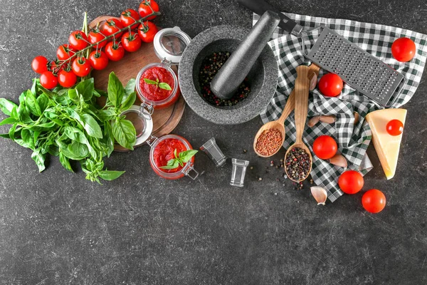 Molho de tomate saboroso para massas — Fotografia de Stock