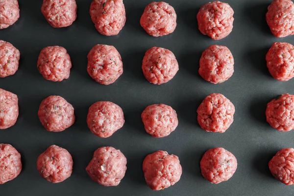 Çiğ köfte, closeup ile fırın tepsisi