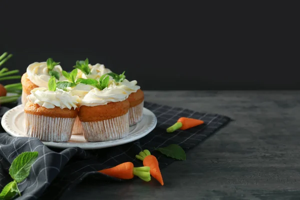 Leckere Karotten-Cupcakes — Stockfoto